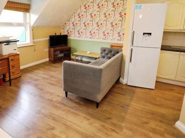Room for sale in Lansdowne, Springbourne