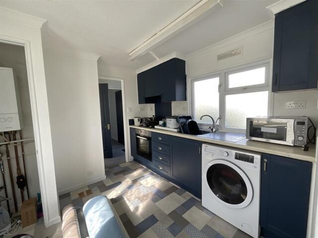 Room for sale in Broad Oak, The Bridge