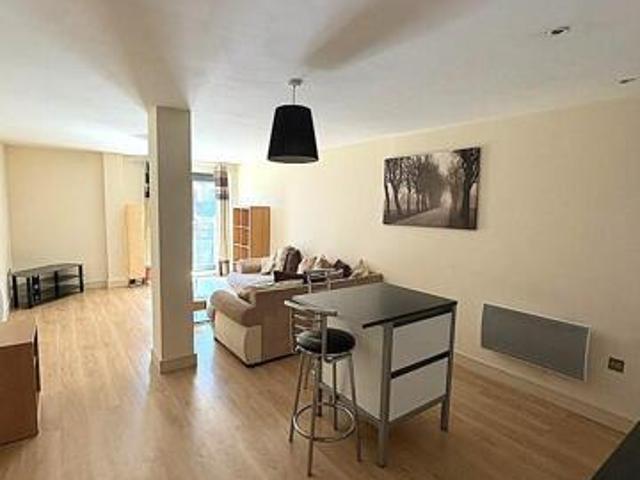 Room for sale in Cardiff Bay, Falcon Lodge