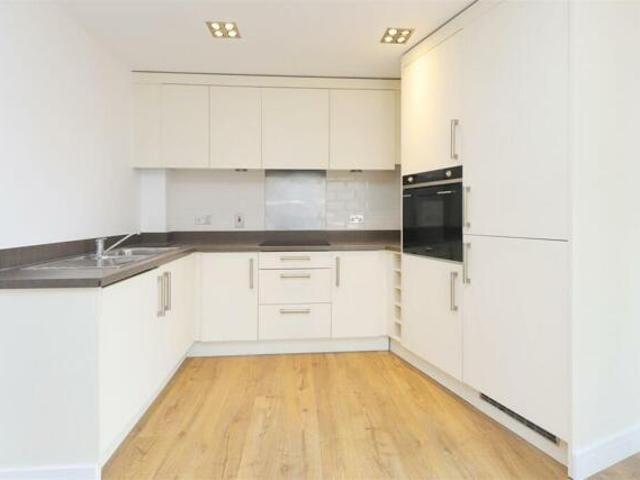 Room for sale in Denham