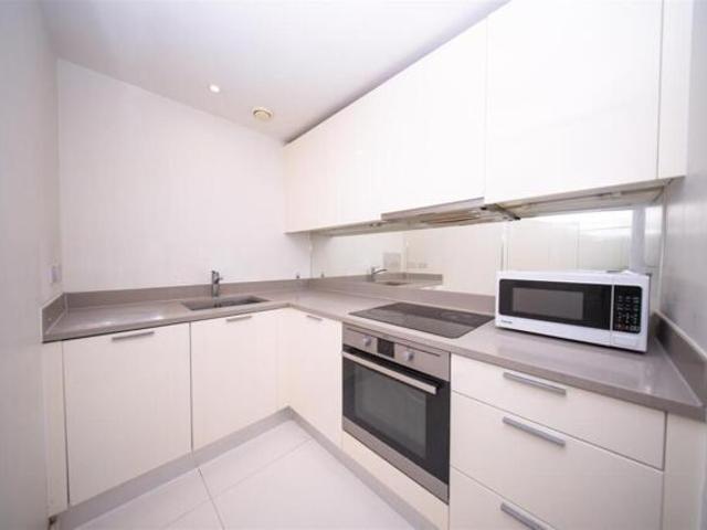 Room for sale in Hayes, Greater London