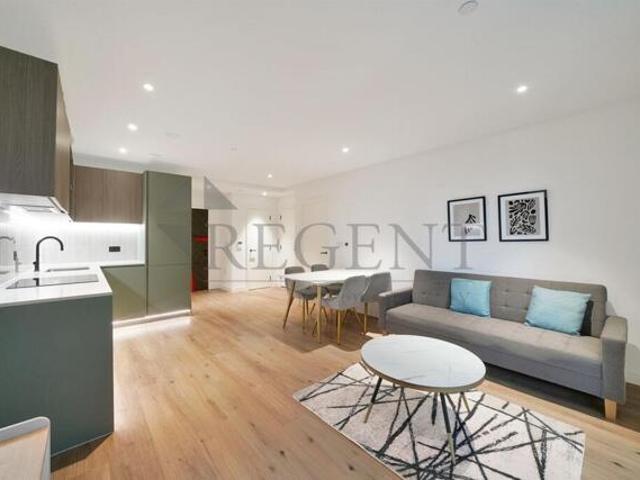Room for sale in London Borough of Ealing, Greater London