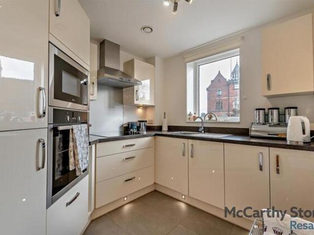 Room for sale in St James, Sandown Park