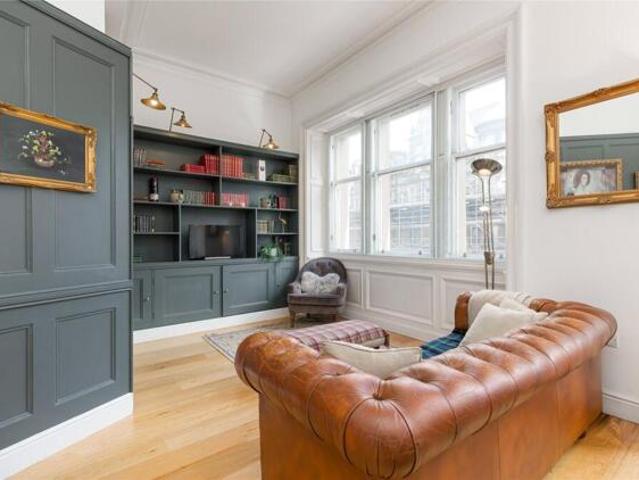 Room for sale in Old Town, Scotland