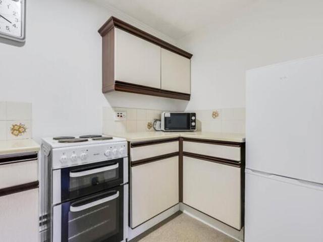 Room for sale in Shaw Lane, Guiseley