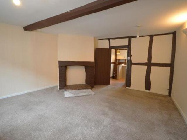 Room for sale in Sandpits