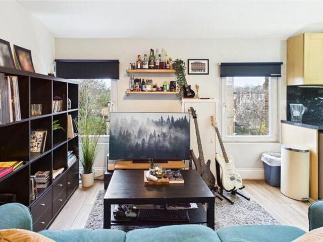 Room for sale in Streatham, Greater London