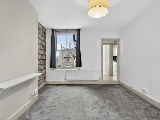Room for sale in Highbury, Greater London
