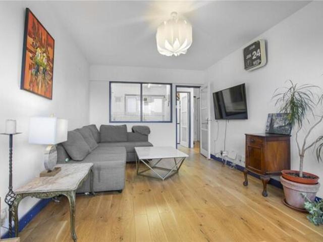 Room for sale in Finsbury, Greater London