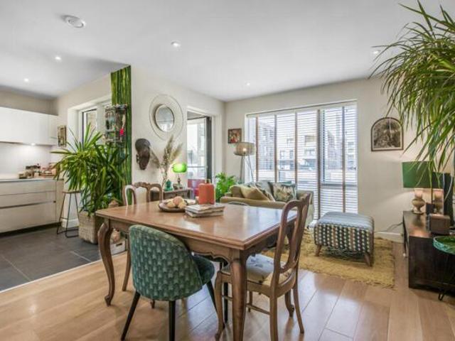 Room for sale in East Greenwich, Greater London