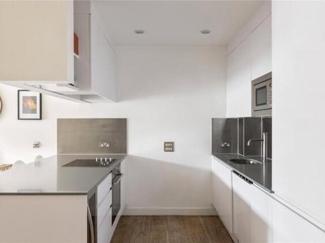 Room for sale in South Hackney, Greater London