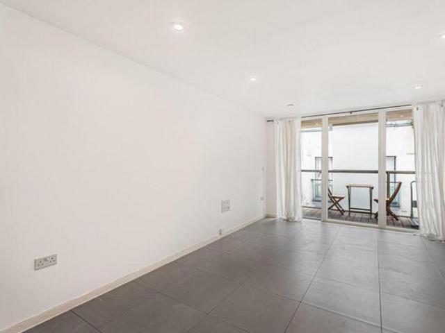 Room for sale in Finsbury, Greater London