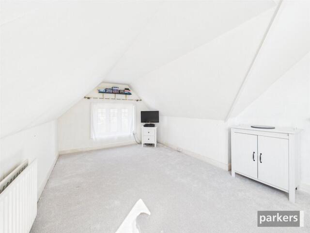 Room for sale in Fishery, Maidenhead