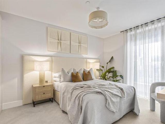 Room for sale in St Albans, Five Acres