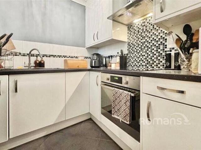 Room for sale in Little Sandhurst