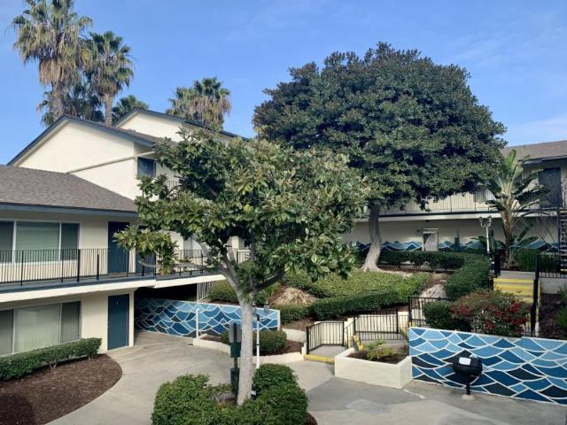 Room for rent in Ocean Hills, Oceanside
