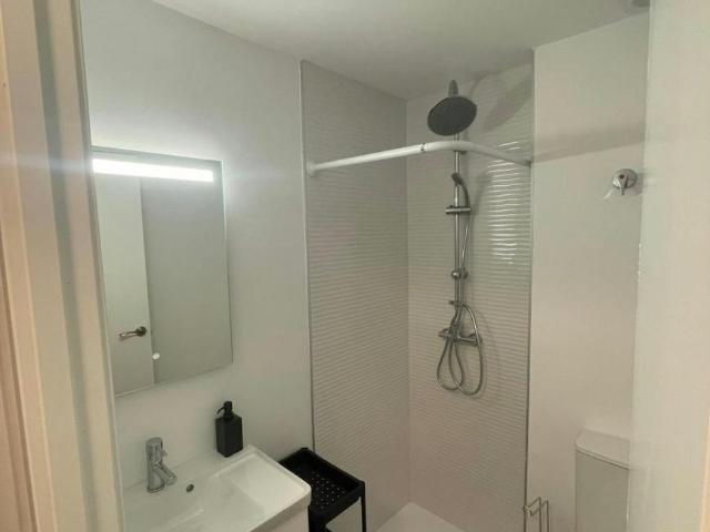 Habitación en alquiler en Barri dels Ollers, l'Horta Sud