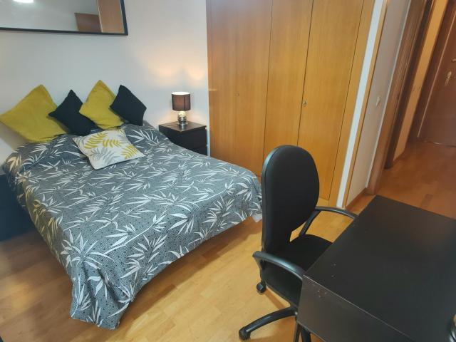 Habitación en alquiler en Distrito IV, Alcalá De Henares