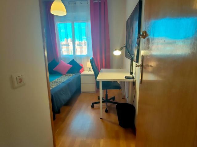 Habitación en alquiler en Distrito IV, Alcalá De Henares