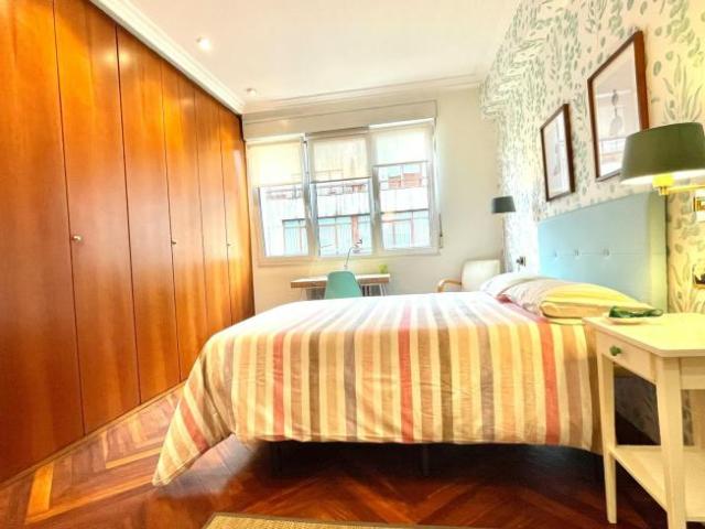 Habitación en alquiler en Abando, Bilbao