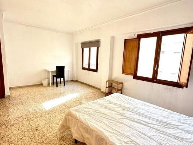 Habitación en alquiler en Grup Sant Vicent Ferrer, Castellón De La Plana