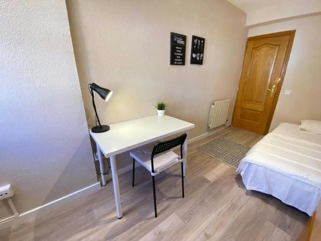 Habitación en alquiler en Cerro - El Molino, Fuenlabrada