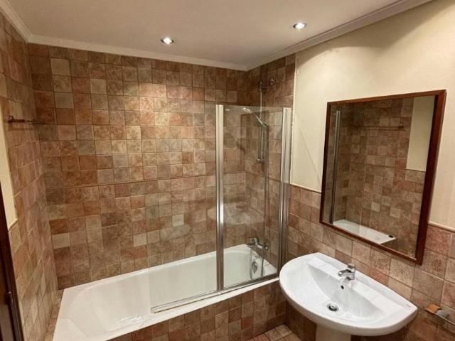 Habitación en alquiler en Arriaga-Lakua, Gasteizko kuadrilla