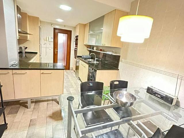 Habitación en alquiler en San Martín, Gasteizko kuadrilla