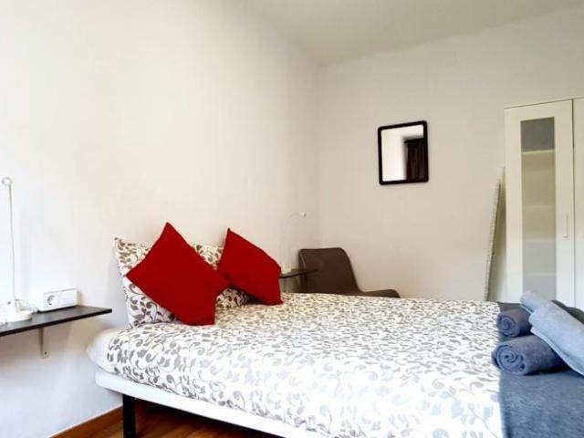 Habitación en alquiler en Districte III, Barcelonès