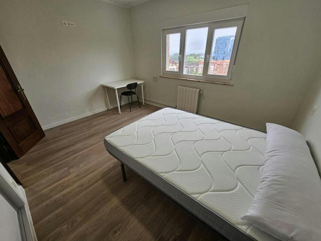 Habitación en alquiler en Oviedo, Asturias