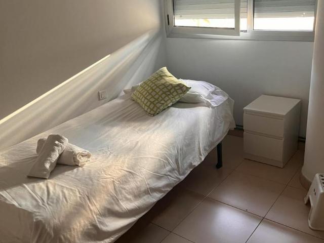 Habitación en alquiler en Cesalpina, Baix Llobregat