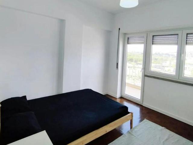 Quarto alugar em Cova da Piedade, Almada