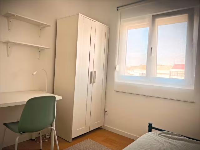 Quarto alugar em Quinta do Americano, Almada