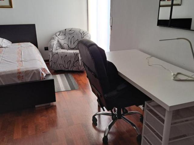Quarto alugar em Almada, Setúbal