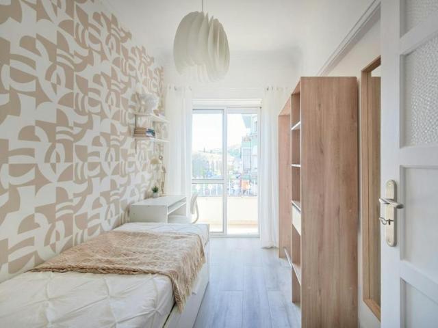 Quarto alugar em Damaia, Amadora