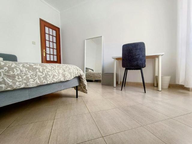 Quarto alugar em Seixal, Corroios