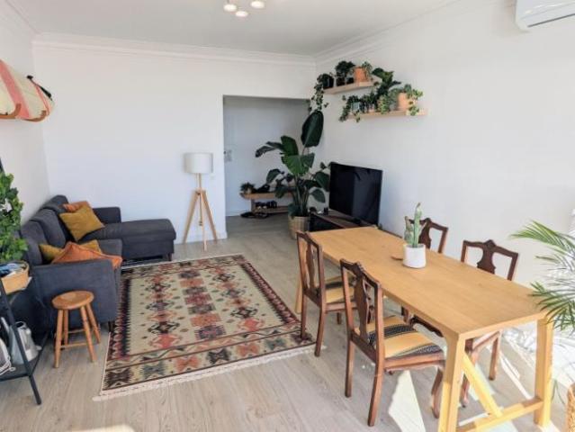 Quarto alugar em Almada, Setúbal