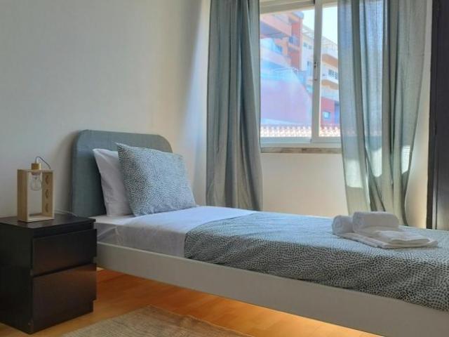 Room alugar em Cruz Quebrada-dafundo, Alto de Santa Catarina