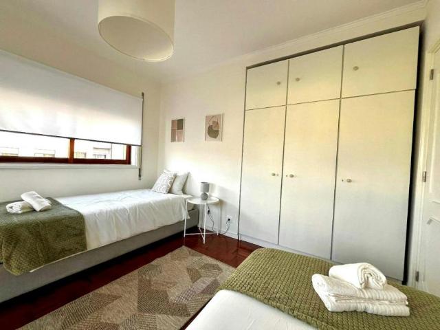 Quarto alugar em Avilhó, Porto