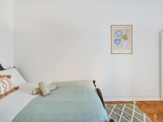 Quarto alugar em Bairro de São Miguel, Lisboa