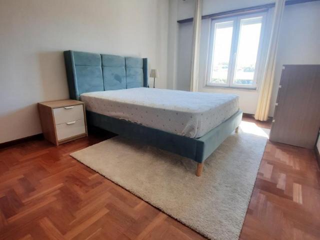 Quarto alugar em Pirescoxe, Santiago Dos Velhos