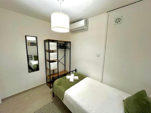 Quarto alugar em Avilhó, Porto