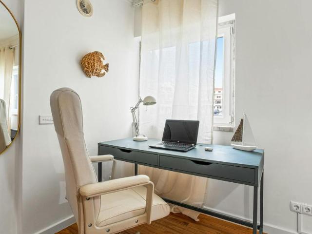 Quarto alugar em Oeiras, Lisboa