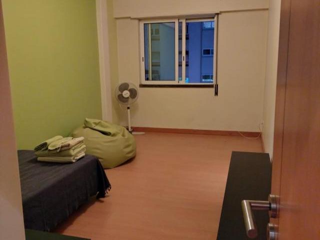 Quarto alugar em Pedreira dos Húngaros, Oeiras