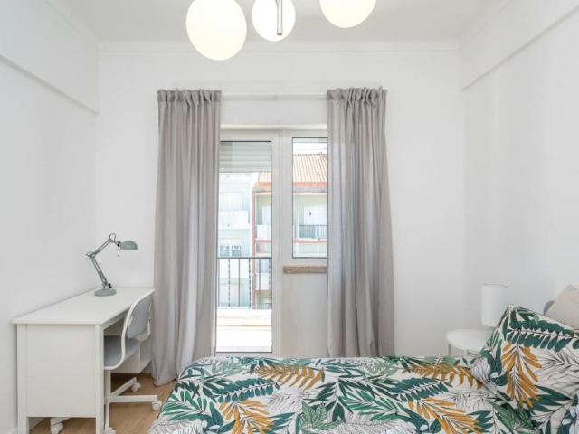 Quarto alugar em Fernão Ferro, Seixal