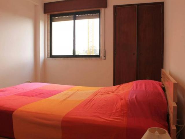 Quarto alugar em Estefânea, Sintra