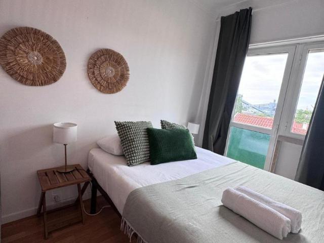 Quarto alugar em Bairro do Primeiro Torrão, Almada