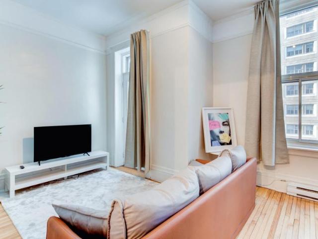 Room for rent in St. Leonard's, Quebec