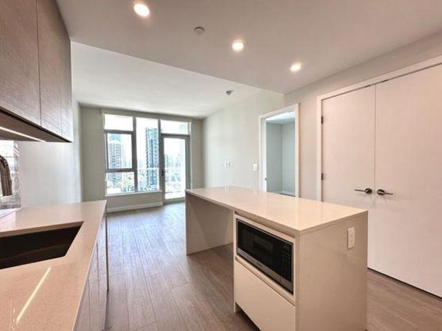 Room for rent in Burnaby, British Columbia
