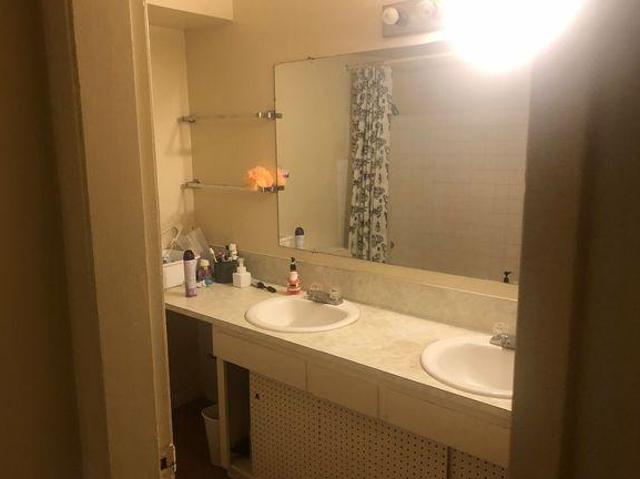 Room for rent in Burnaby, British Columbia